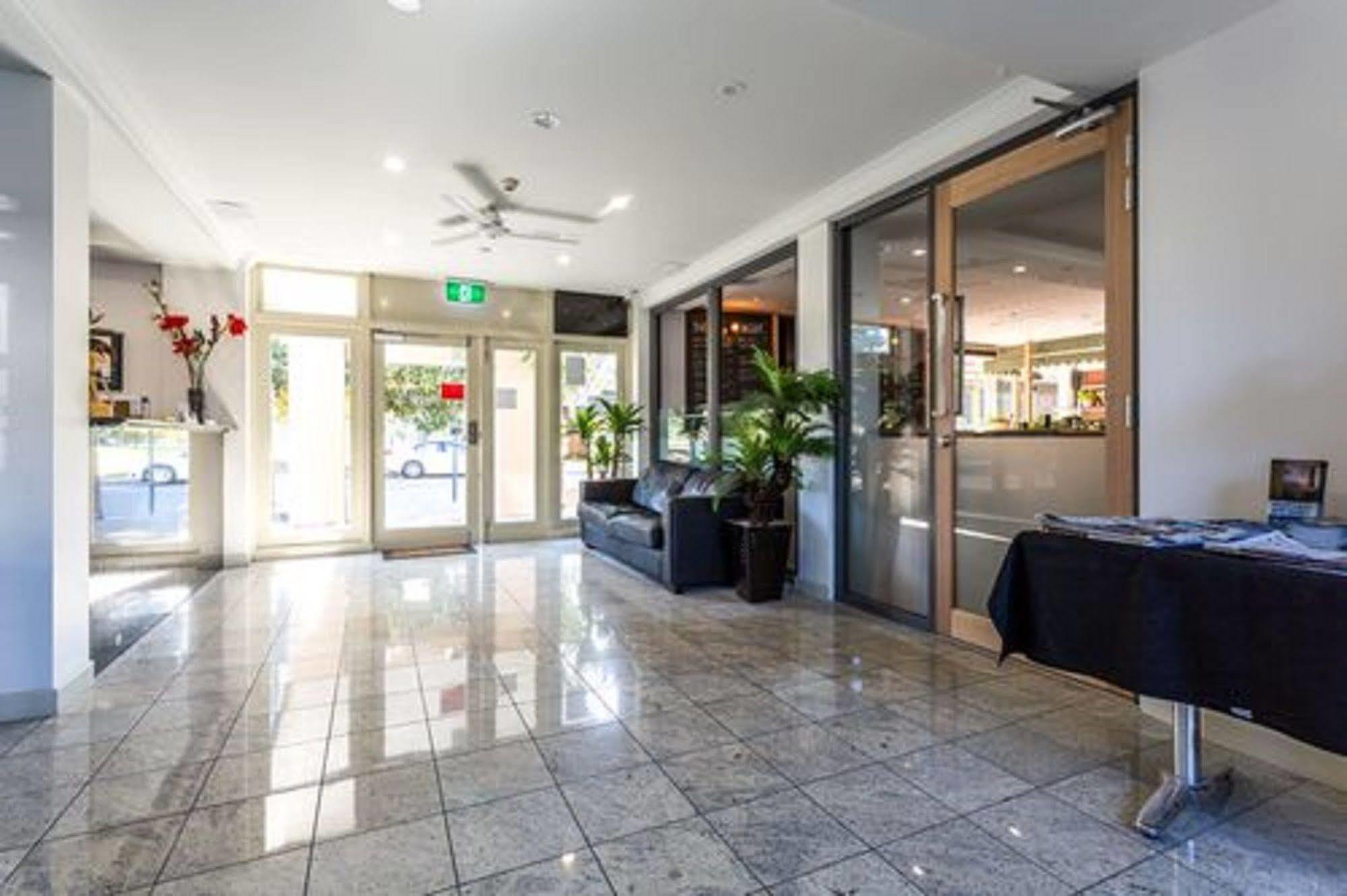 Baileys Parkside Motel By Vetroblu Perth Exteriör bild